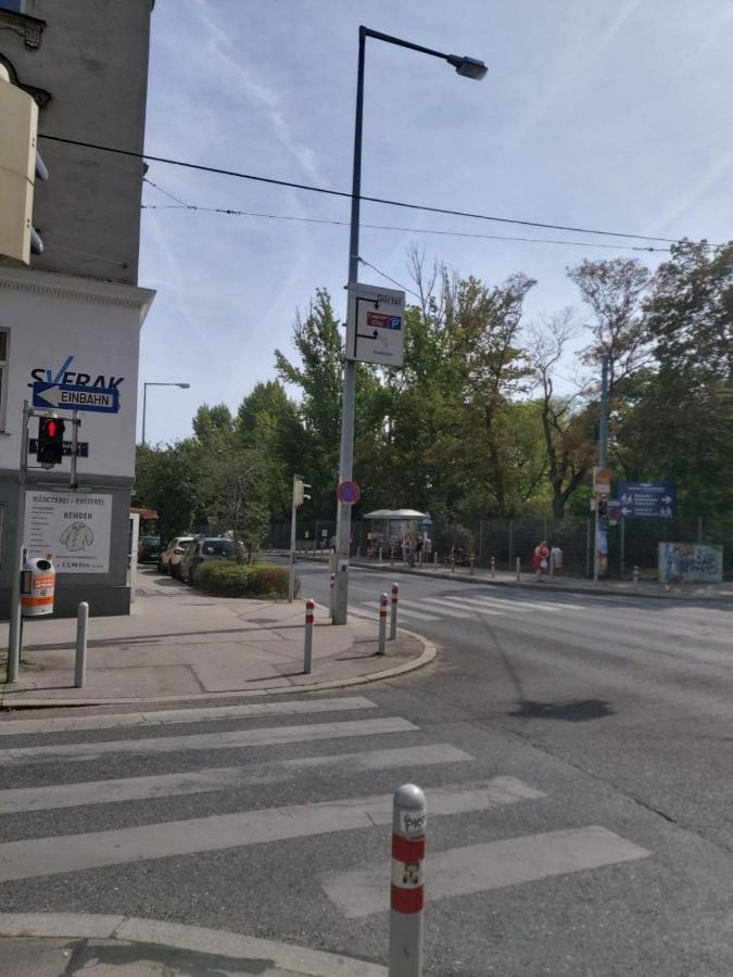 Ferienwohnung Near The Center Wien Exterior foto